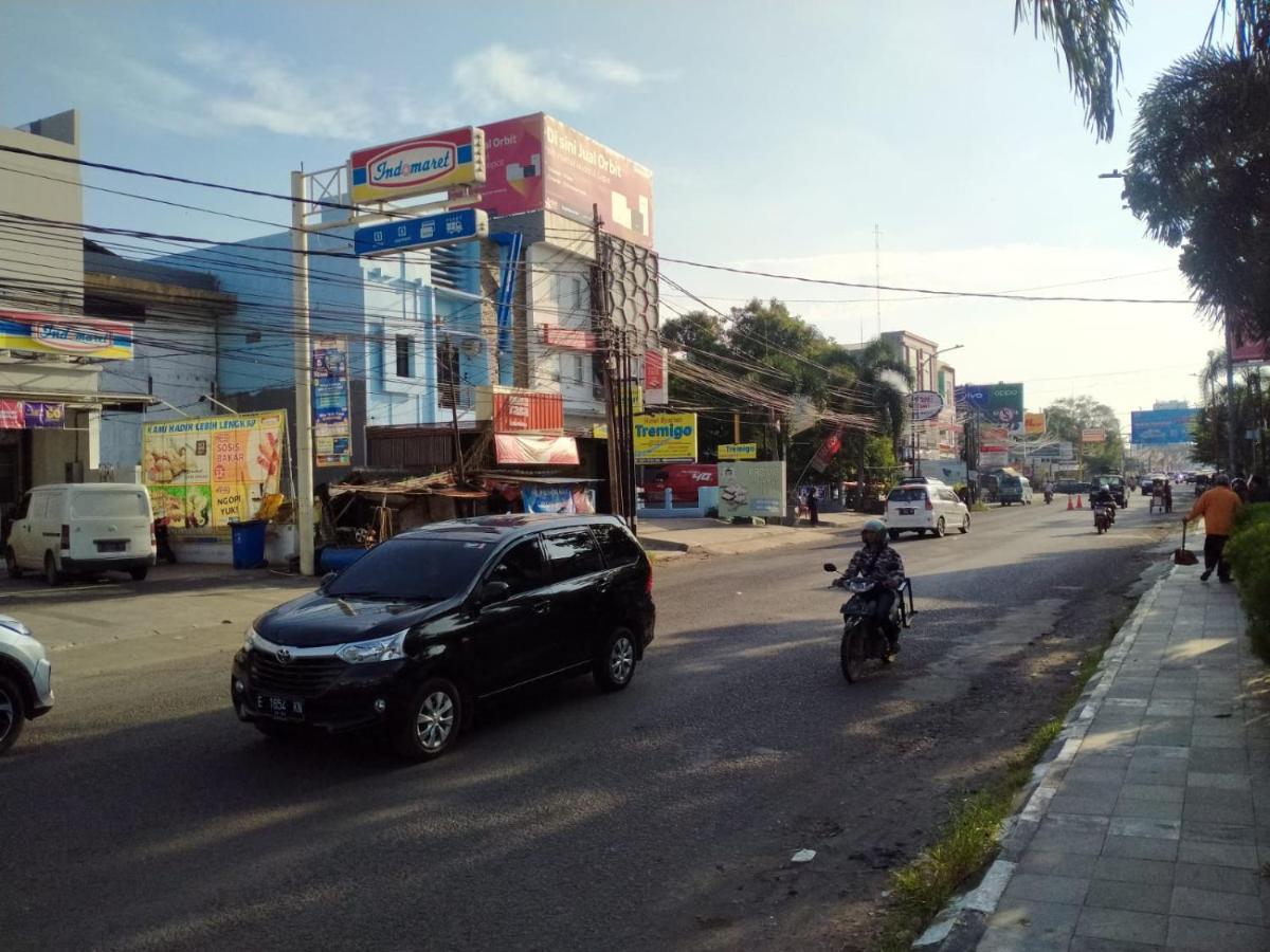 Hotel Syariah Tremigo Guesthouse Cirebon Εξωτερικό φωτογραφία