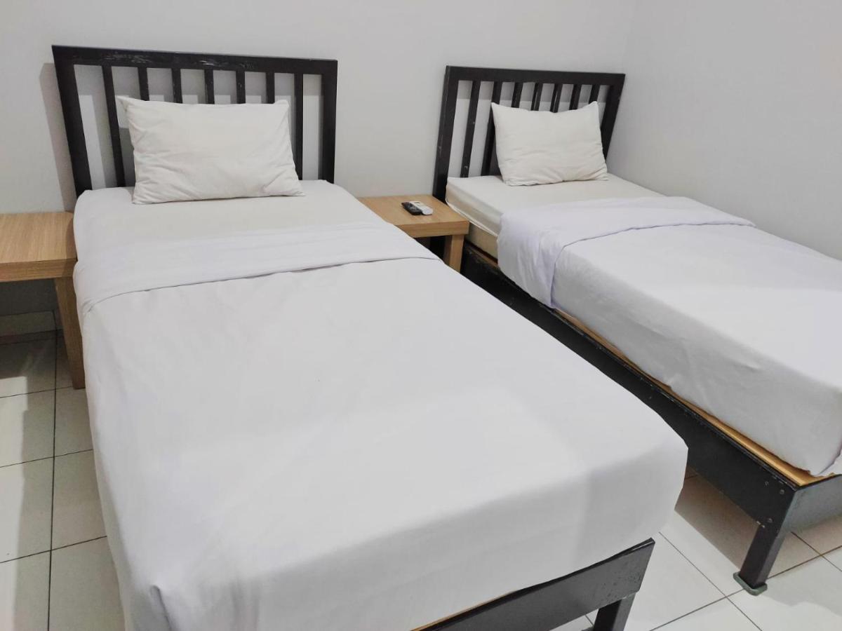 Hotel Syariah Tremigo Guesthouse Cirebon Εξωτερικό φωτογραφία