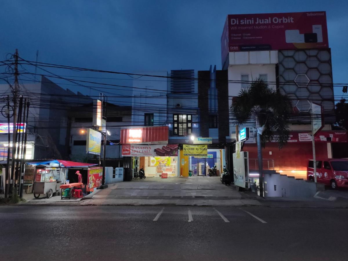 Hotel Syariah Tremigo Guesthouse Cirebon Εξωτερικό φωτογραφία
