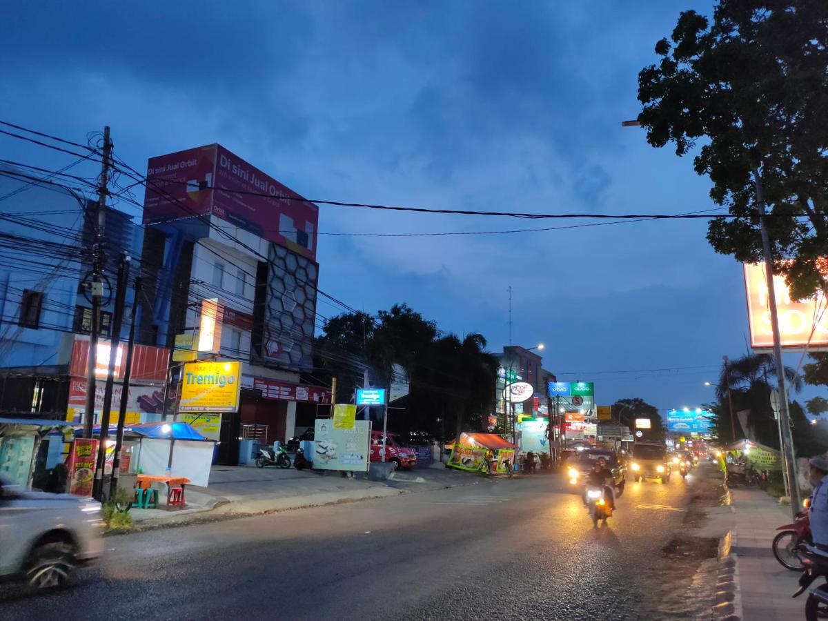 Hotel Syariah Tremigo Guesthouse Cirebon Εξωτερικό φωτογραφία