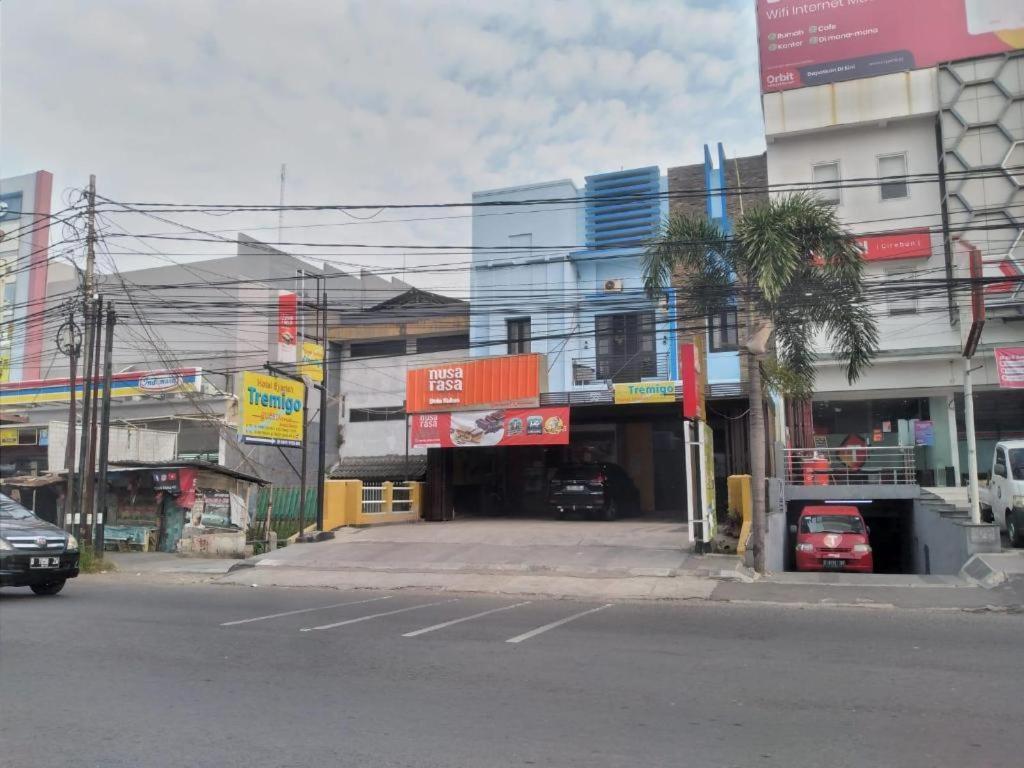 Hotel Syariah Tremigo Guesthouse Cirebon Εξωτερικό φωτογραφία