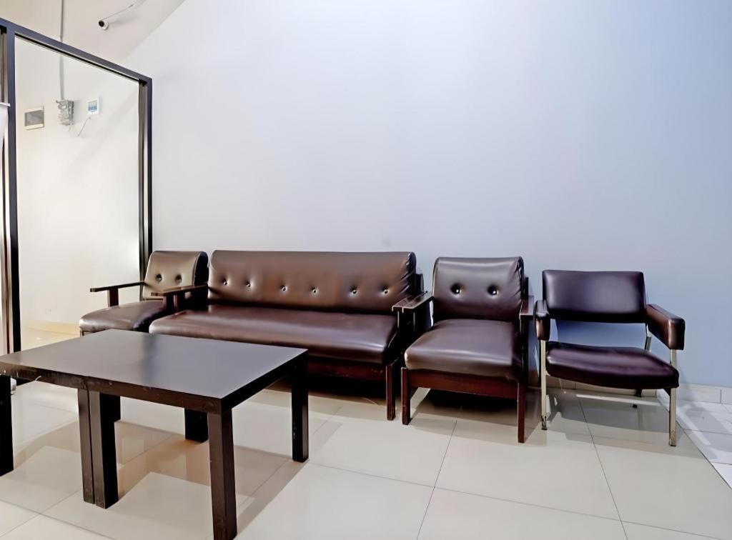 Hotel Syariah Tremigo Guesthouse Cirebon Εξωτερικό φωτογραφία