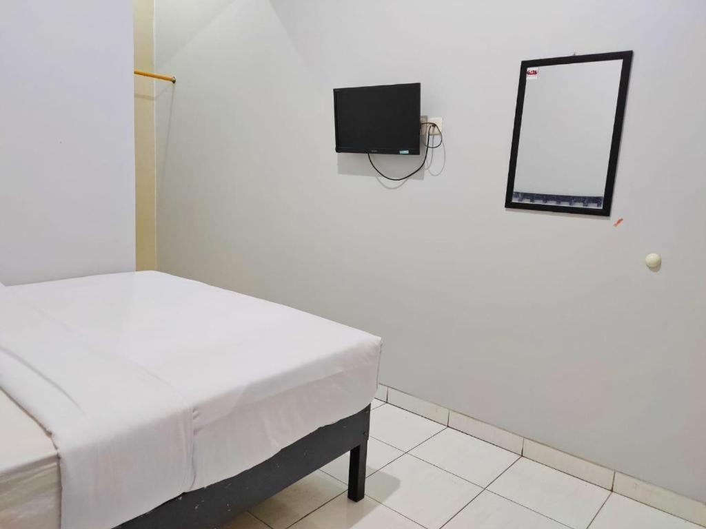 Hotel Syariah Tremigo Guesthouse Cirebon Εξωτερικό φωτογραφία